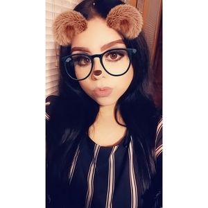 Meet your Posher, Janeth